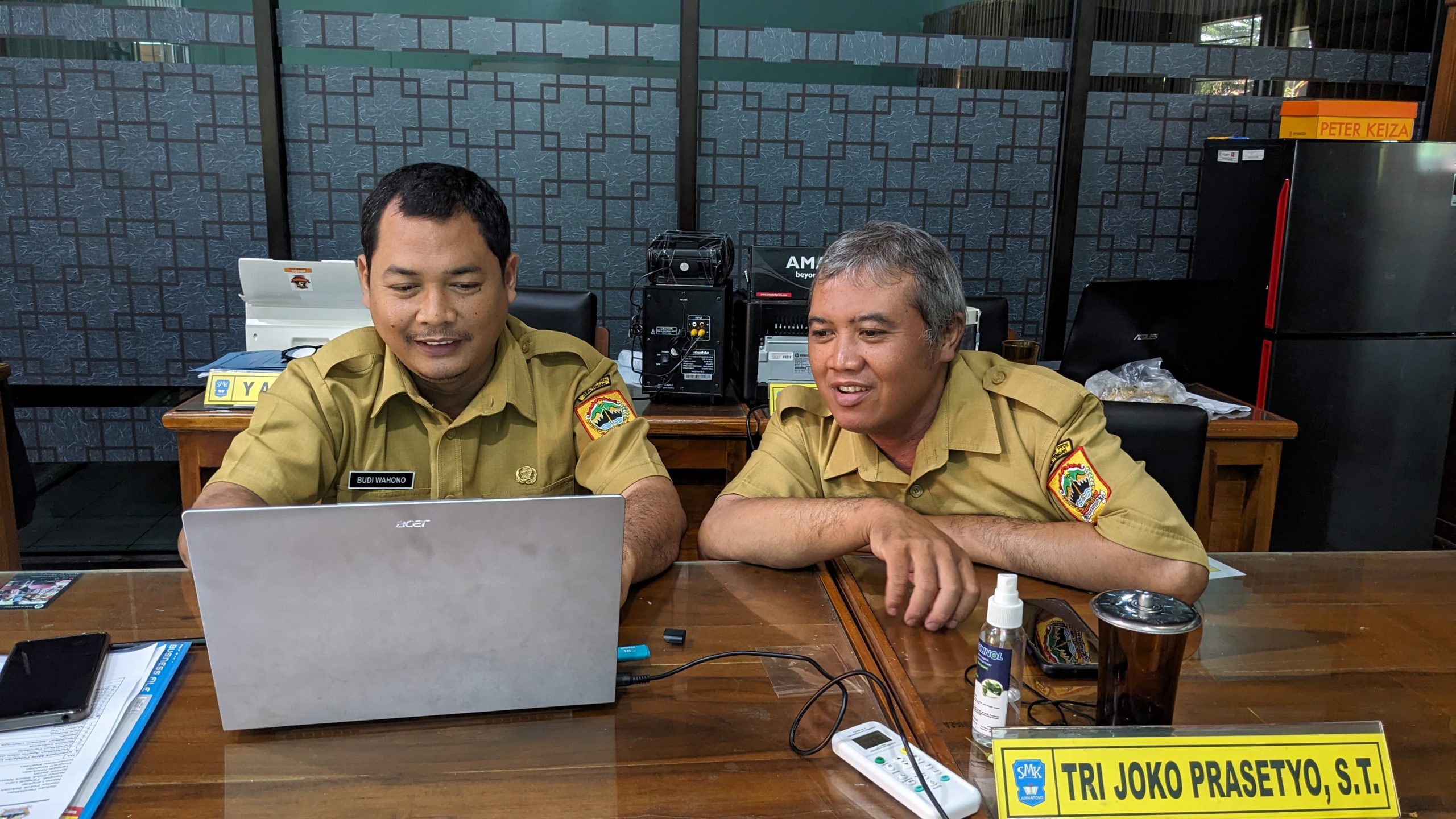 Guru Sebagai Teladan: Mewujudkan Profesionalitas, Disiplin, dan Kolaborasi di SMK