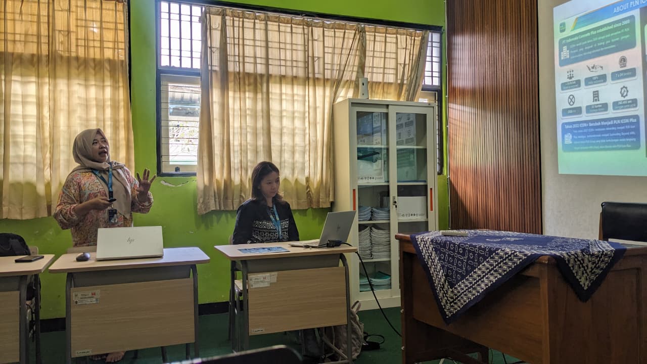 Presentasi dan Perkenalan Layanan Kelas Industri ICON+ di SMK Negeri Jumantono