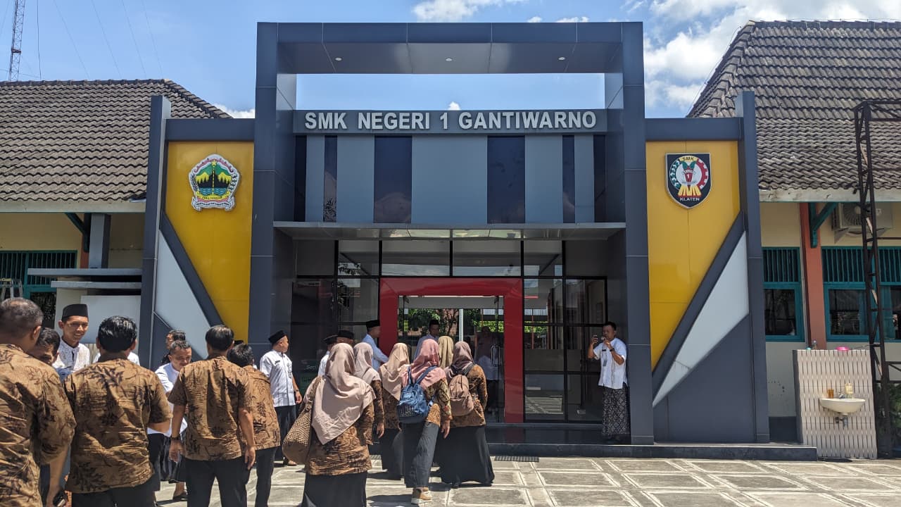 Kunjungan Studi Tiru SMKN Jumantono ke SMKN Rota Bayat dan SMKN 1 Gantiwarno Kampus 2